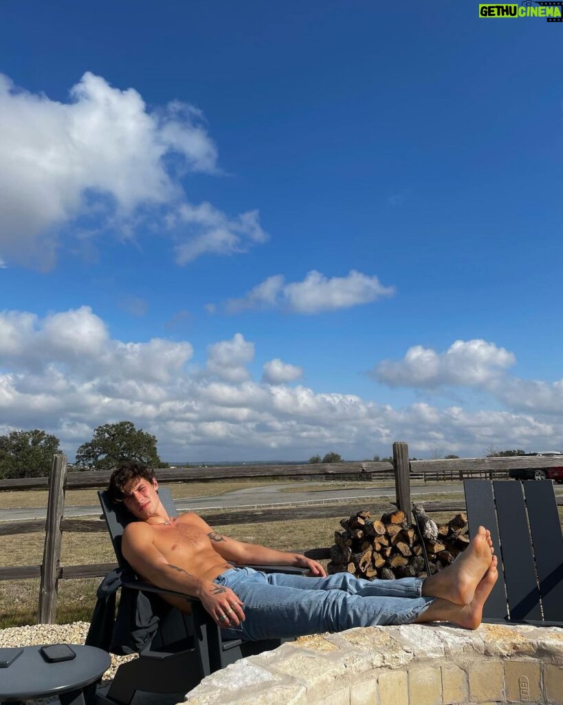 Shawn Mendes Instagram - Austinnn see you saturday Austin, Texas