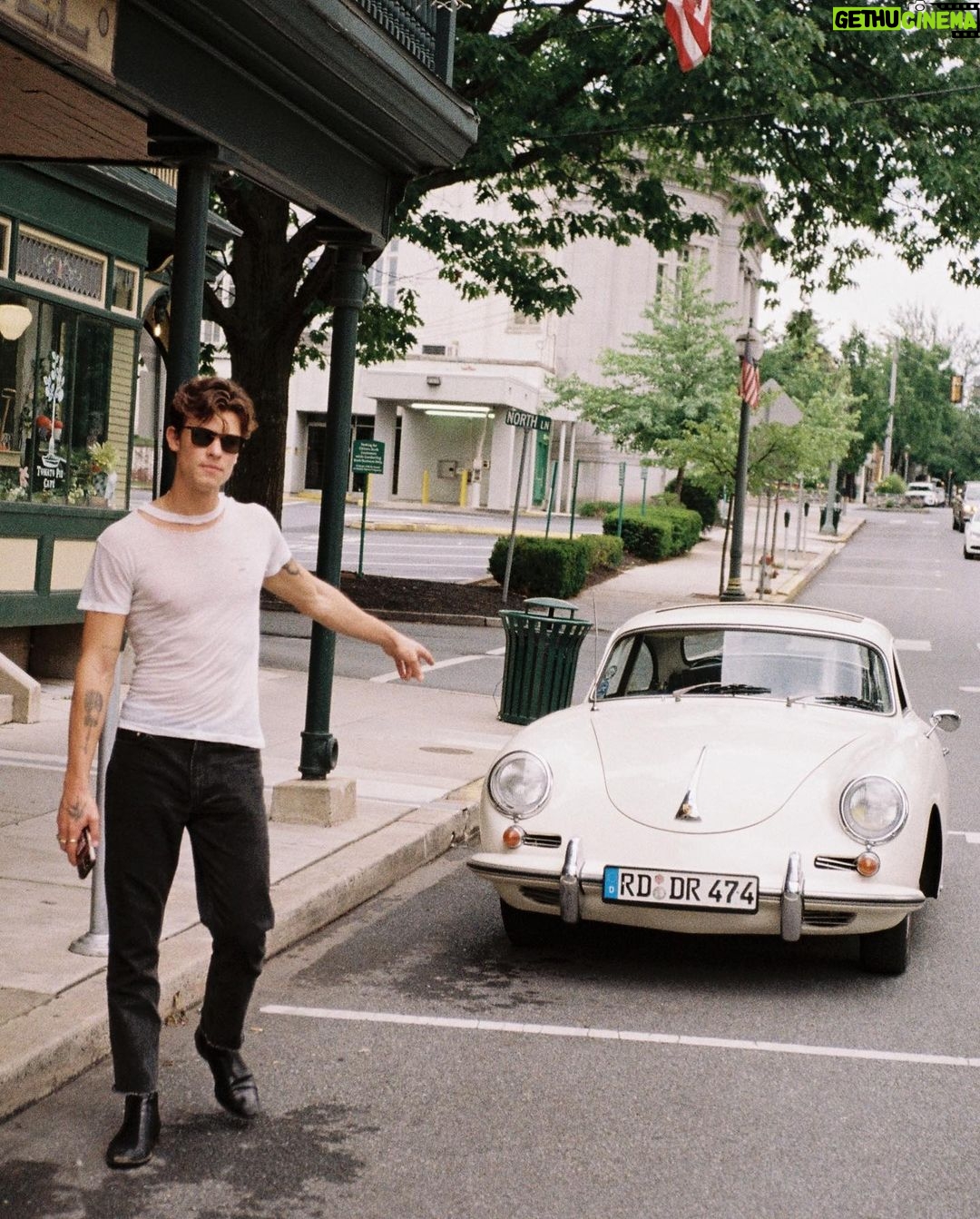 Shawn Mendes - 3.1 Million Likes - film boy