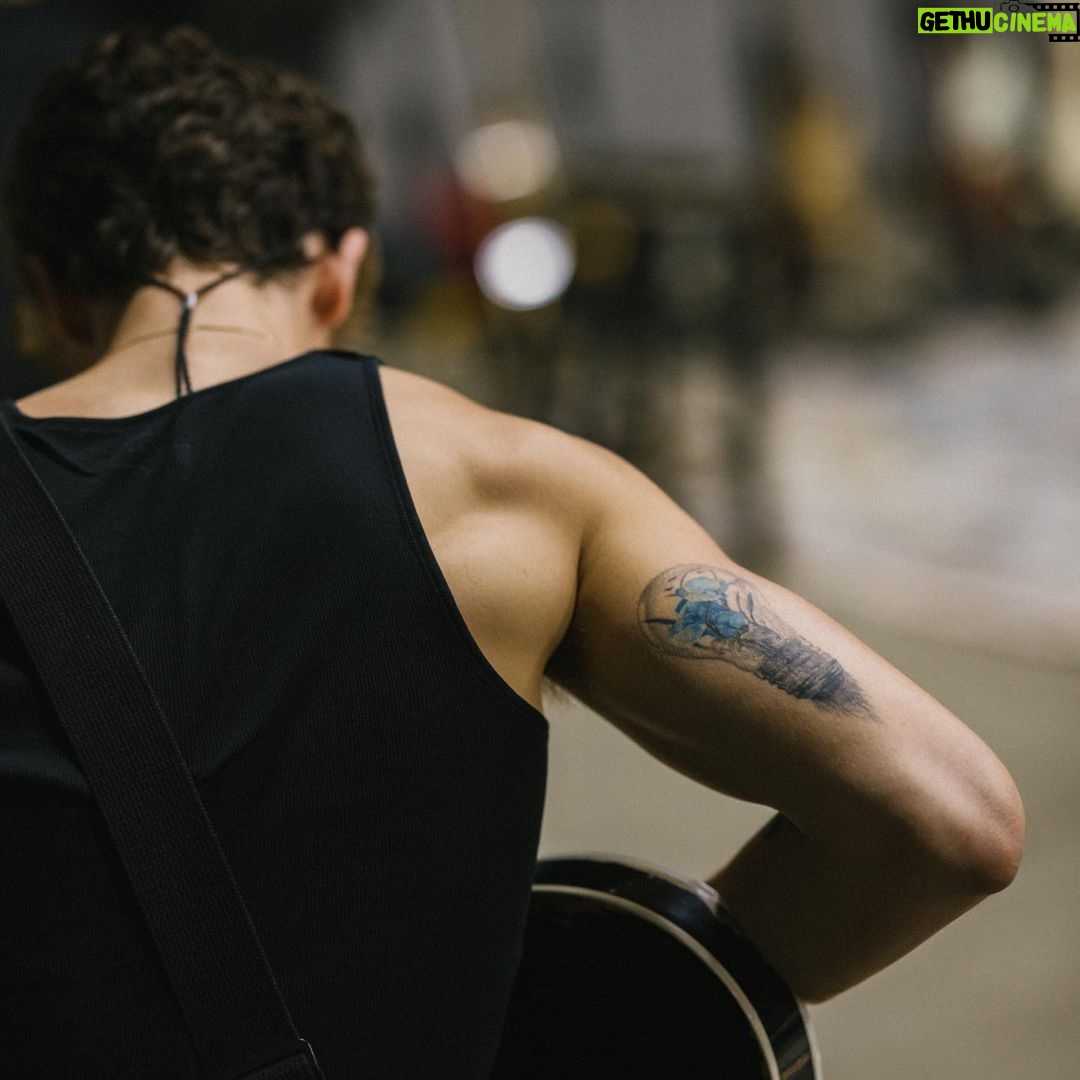Shawn Mendes Instagram - weeks away from show 1… being reminded how magical this all this ❤️