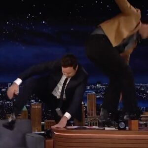 Shawn Mendes Instagram - thank you @jimmyfallon for having me last night. I had the best time !! I love your show and your crew & i love you ❤️ im beaming