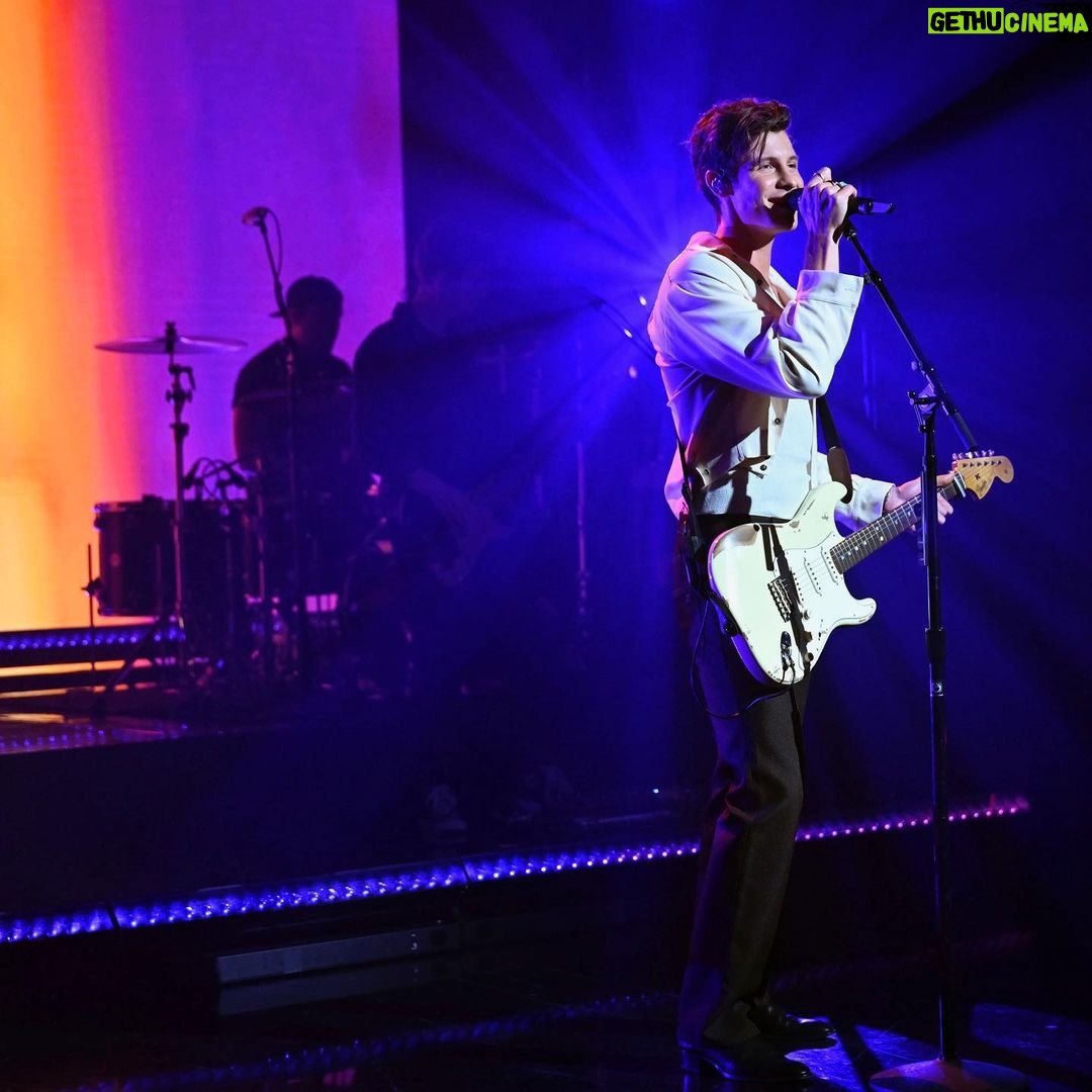 Shawn Mendes - 3.3 Million Likes - thank you @jimmyfallon for having me last night. I had the best time !! I love your show and your crew & i love you ā¤ļø im beaming
