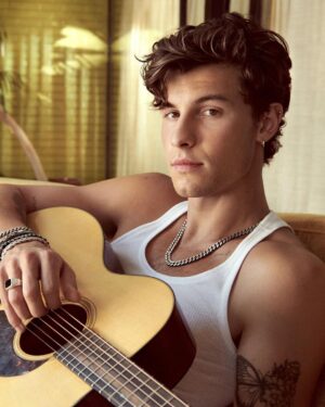 Shawn Mendes Instagram - More from @davidyurman. Shot by @_glen_luchford, BTS shot by @lewismirrett & styled by @georgecortina @tiffbrisenostylist 

#DavidYurman #DYCreativitylnspires