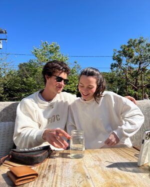 Shawn Mendes Instagram - happy family day Canada