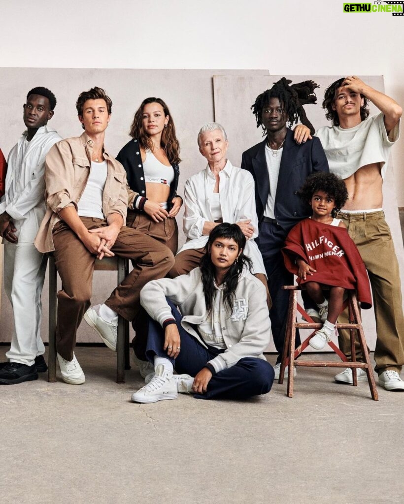 Shawn Mendes Instagram - @thomasjhilfiger first of all thank you for the opportunity to co create with you and your incredible team Thank you for always pushing boundaries and new standards for sustainable clothing And thank you for inviting my FAMILY to be a part of this campaign with me. It means the world. I’m very proud of this collection ✨ let’s go #TommyHilfger ❤️🤍💙🌈