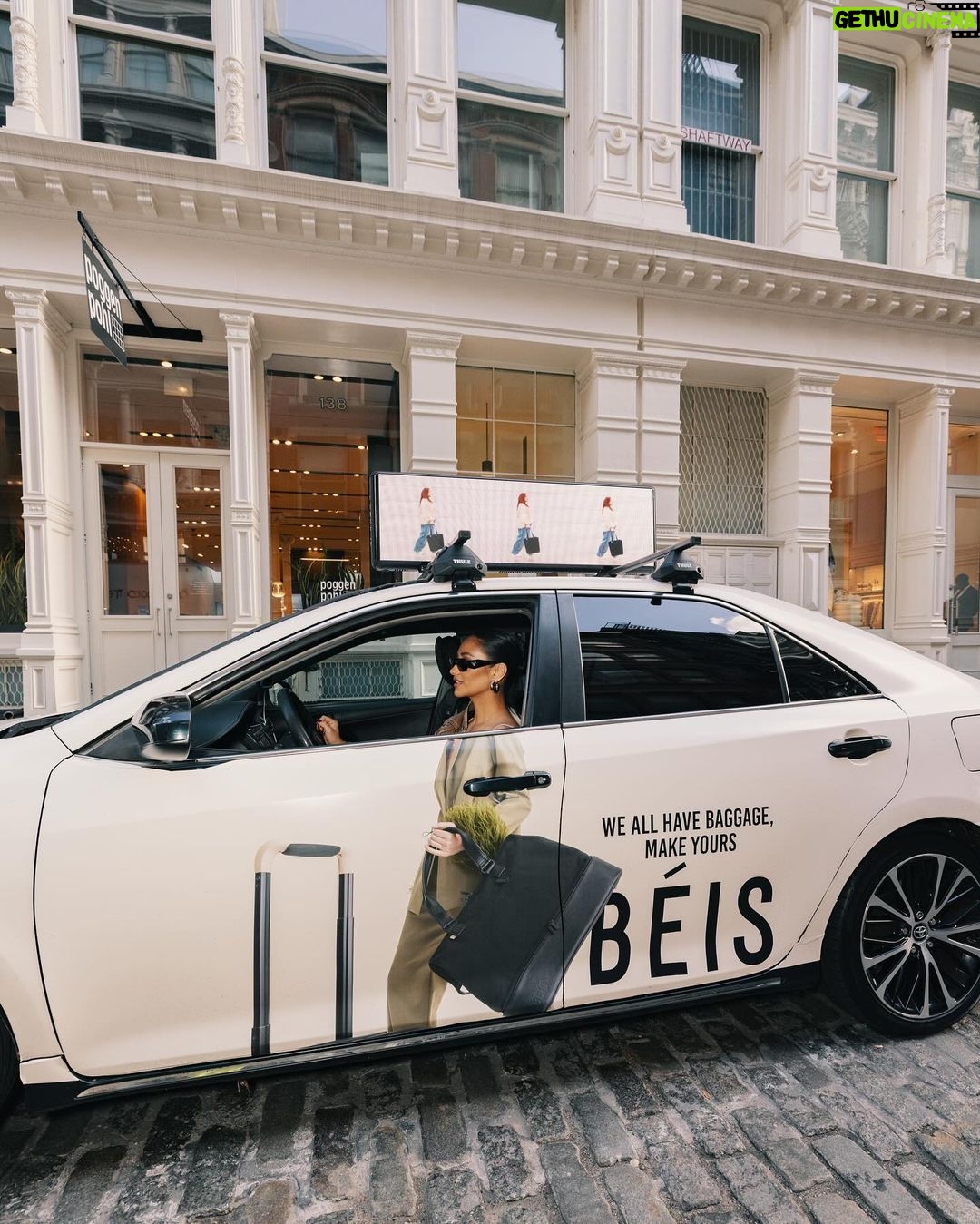 Shay Mitchell Instagram - Our @beis team is the béisttttt 😜 So grateful to be amongst such incredible people these past few days Shout out to @shopify for powering this pop up and being an amazing partner