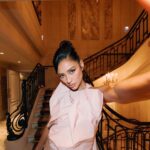 Shay Mitchell Instagram – 🤳🏼
