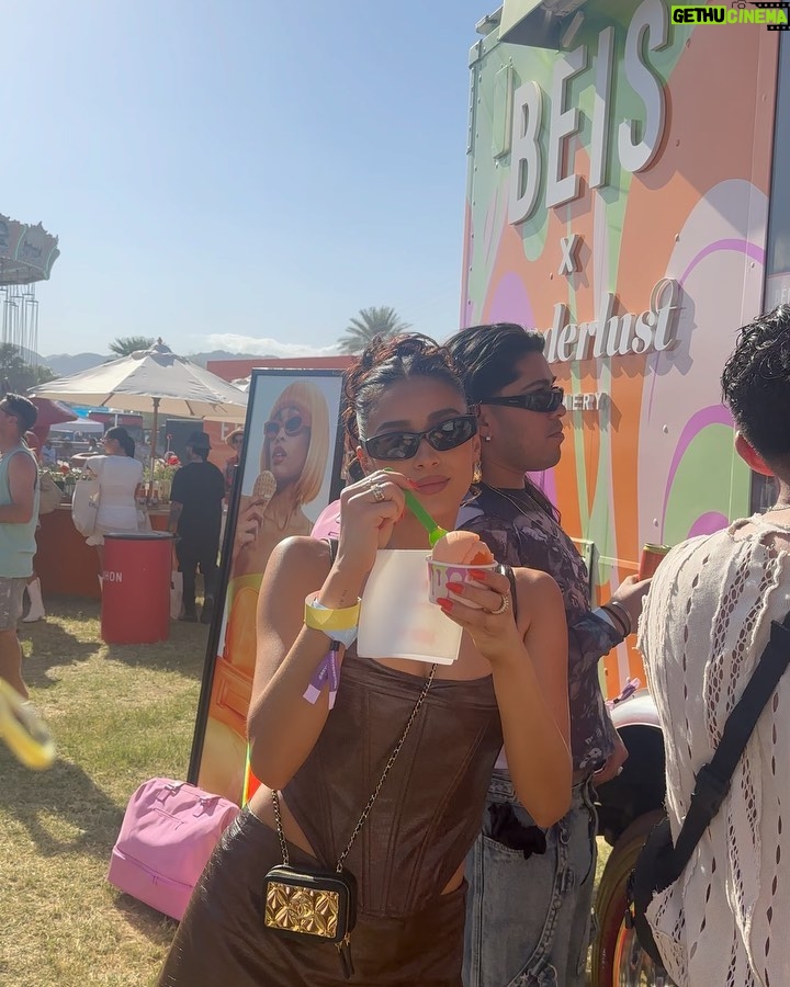Shay Mitchell Instagram - 12 hrs in the desert @revolve #revolvefestival