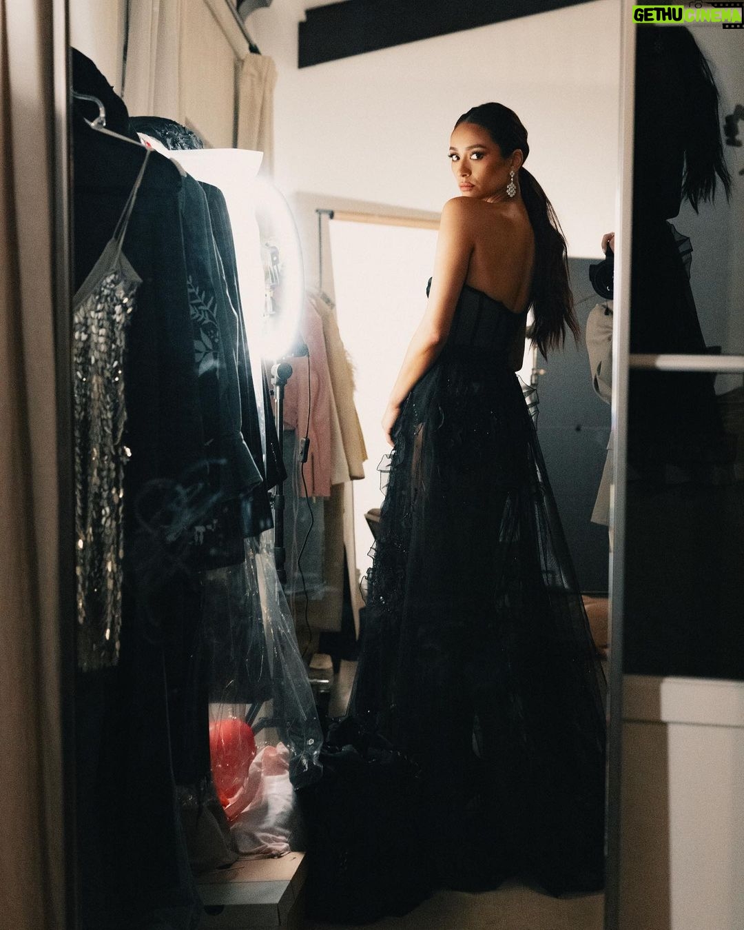 Shay Mitchell Instagram - about last night… #vfoscars
