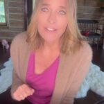 Sheila Kelley Instagram - Want to live a life of quality? Truly take advantage of the time you have on this planet? Then embrace your feminine energy — learn to harness it, reclaim your essential power! Want to know how? Join @s.factor.official for Strip & Rise, register at the link in my bio!