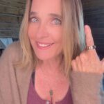 Sheila Kelley Instagram - What’s the difference between bed head and #SFactor head? Listen to find out! Join the only live online @s.factor.official class I’m doing this year - Strip & Rise!💞 Learn more & sign up at the link in my bio⬆️