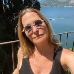 Sheila Kelley Instagram - How do you love each other? I just held a workshop on how to amplify your masculine and feminine energy to love deeper. There were 3,000 people on the @mindvalley zoom call. It was so beautiful to watch the chat fly by with humanity, love, respect, and intrigue. What touched me the most were the comments asking for more clarification about love. About being seen in a world that is full of “too much”. Too much input, too much advice, too much direction, too much angst, too much desperation. It’s simple really: Love lives in the quiet moments of connection between you and your beloved. And when I say “your beloved” I am referring to any person with whom you share any kind of love. It could be the love between friends or the love between lovers. But the knowing connection in eye to eye contact - that moment where you spend an extra two seconds looking into each other’s souls, that moment is sizzling, and heart opening and soul inspiring. Try it today. Maintain eye to eye connection with someone and feel your entire being elevate for just that moment. But know the impact will ripple throughout your life. ⠀⠀⠀⠀⠀⠀⠀⠀⠀ For us it’s a New year, deeper love. ❤️❤️❤️ ⠀⠀⠀⠀⠀⠀⠀⠀⠀ If you want to know more about how we love and have loved for 34 years? Comment with a kiss below… 💋 And ask me anything you’d like!