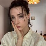 Shelby Flannery Instagram - Being cute