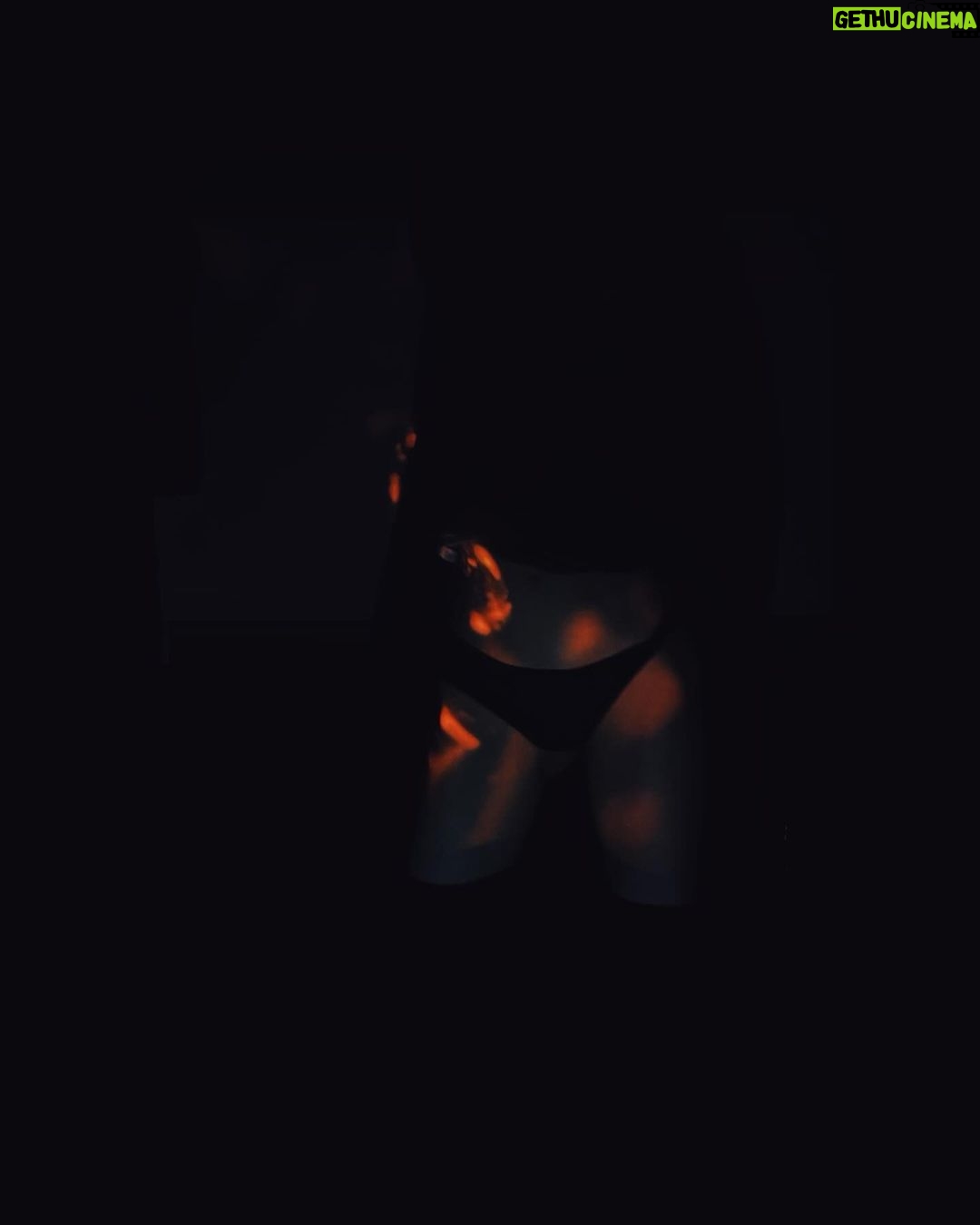 Shelby Flannery Instagram - Me the dancing peach