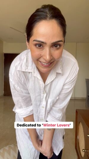 Shibani Bedi Instagram - Send this to a winter person, and ask them to buy Episoft AC so that they don’t forget to moisturise and protect their skin while enjoying the winter chill! 

Join this contest, tell me who your winter villains are in the comments with the #KeepItSimpleWithEpisoft, follow @episoft_glenmark and get a chance to win exciting prizes from Episoft!

To participate, follow the below steps

1)Comment below or share a Story and tell us who are your skin’s winter villains.
2)Tag #KeepItSimpleWithEpisoft
3)Tag & Follow @episoft_glenmark
4)Tag your friends in the comments

Hurry up, contest ends on 17th Jan!!

#ContestAlert #Glenmark #EpisoftAC #KeepItSimpleWithEpisoft
#moisturizer #spf30 #acnesafe #dermatrecommended #instagood #indianskin #skincare #winter #explore