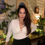 Shibani Bedi Instagram – Attended the @cocacola_india Christmas parrrty dressed like a basic ornament 
Thank you for having me @cosmoindia @fetch_india 
.
.
#christmas #xmas #cocacola #shibanibedi Soho House
