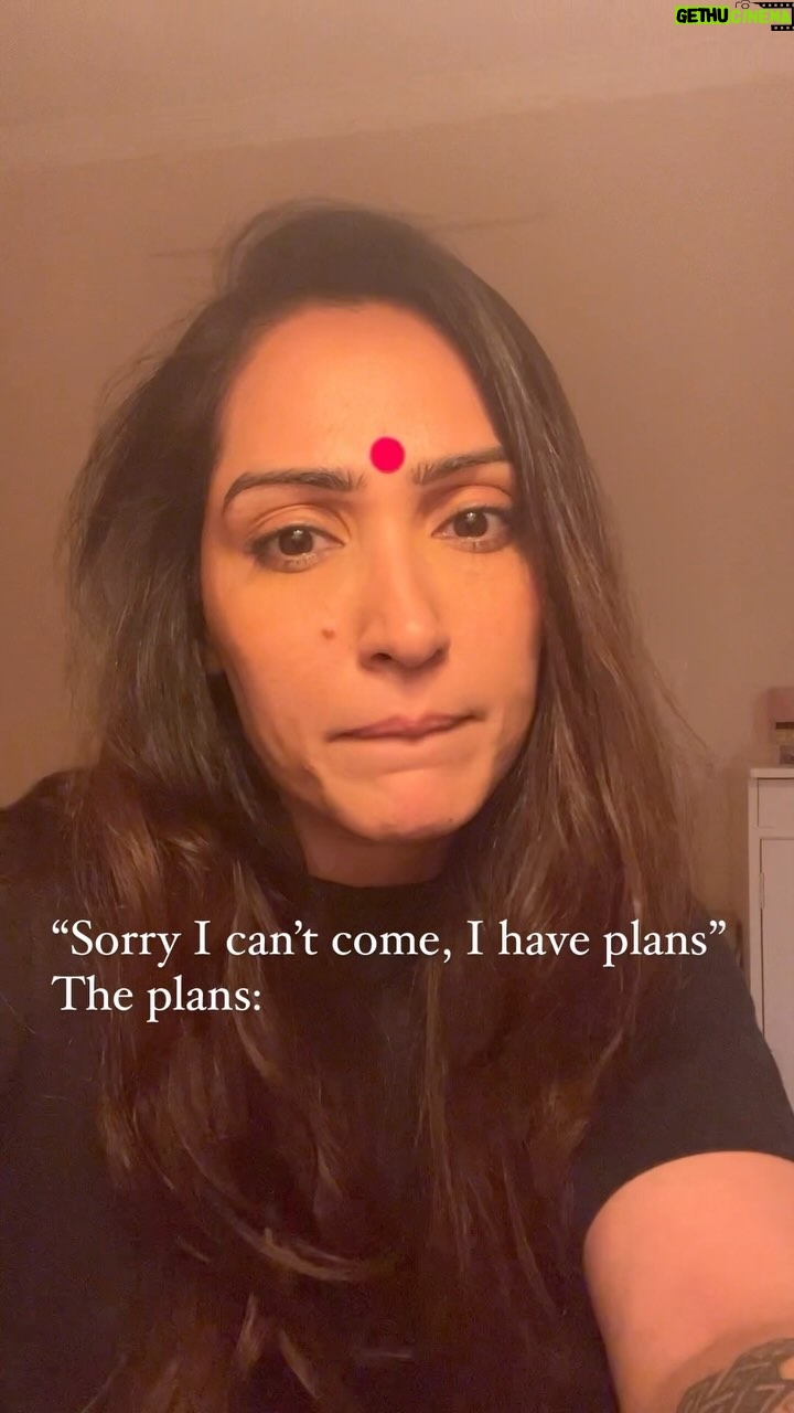 Shibani Bedi Instagram - Season’s greetings and less overthinking this year… . . . (Happy new year, Christmas, xmas, happy holidays, winter season, Shibani Bedi)