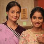 Shilpa Thakre Instagram - वार्डन मैडम आणि स्वानंदी ✨❤️ @mugdaashah नवी जन्मेंन मी सोम-शनि संध्याकाळी ७:३० वाजता फ़क्त आपल्या सन मराठी वर #shilpathakre #expressionqueen #sunmarathi #njm #navijanmenme #shoot #shootlife #picoftheday #insta #instagood #instagram