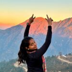 Shilpa Thakre Instagram - It is in the silence of nature where one will find true bliss ✨🌄🌅 @beeneeraj @nikonindiaofficial #shilpathakre #expressionqueen #mountains #pahad #uttarakhand #devbhoomi #nature #naturephotography #sunset #naturelovers #sukoon #picoftheday #love #gratitude #insta #instagood #instagram #instamood #view