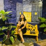 Shilpa Thakre Instagram - Black Friday 🖤✨ pc : @shivanimagdum007 #shilpathakre #expressionqueen #love #friday #weekend #weekendvibes #chill #enjoy #insta #instagram #instadaily #instamood