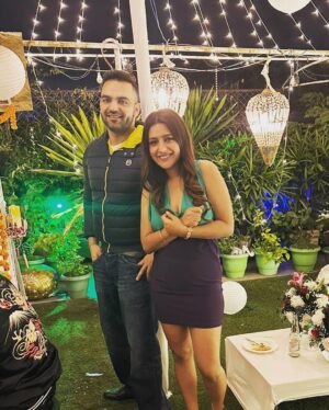 Shiny Dixit Instagram - GRATEFUL TO EVERYONE FOR MAKING IT SO SPECIAL FOR ME , I LOVE YOU ALL ❤️❤️🥳
5/12/2023
decor @wwhitesteeddecor
@plan_ur_shoots thanks a lot for creating memories for us 🙏🏻🥳
.
.
.
.
.
.
.
.
.
.
.
.
.
.
.
.
.
.
.
.
.
.
GURUJI i love you ❤️❤️