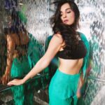 Shiny Doshi Instagram - Make sure you're getting your daily dose of greens.💚 #elevator #fashionphotography #bosslady Shot by @abhay_r_kirti 💚