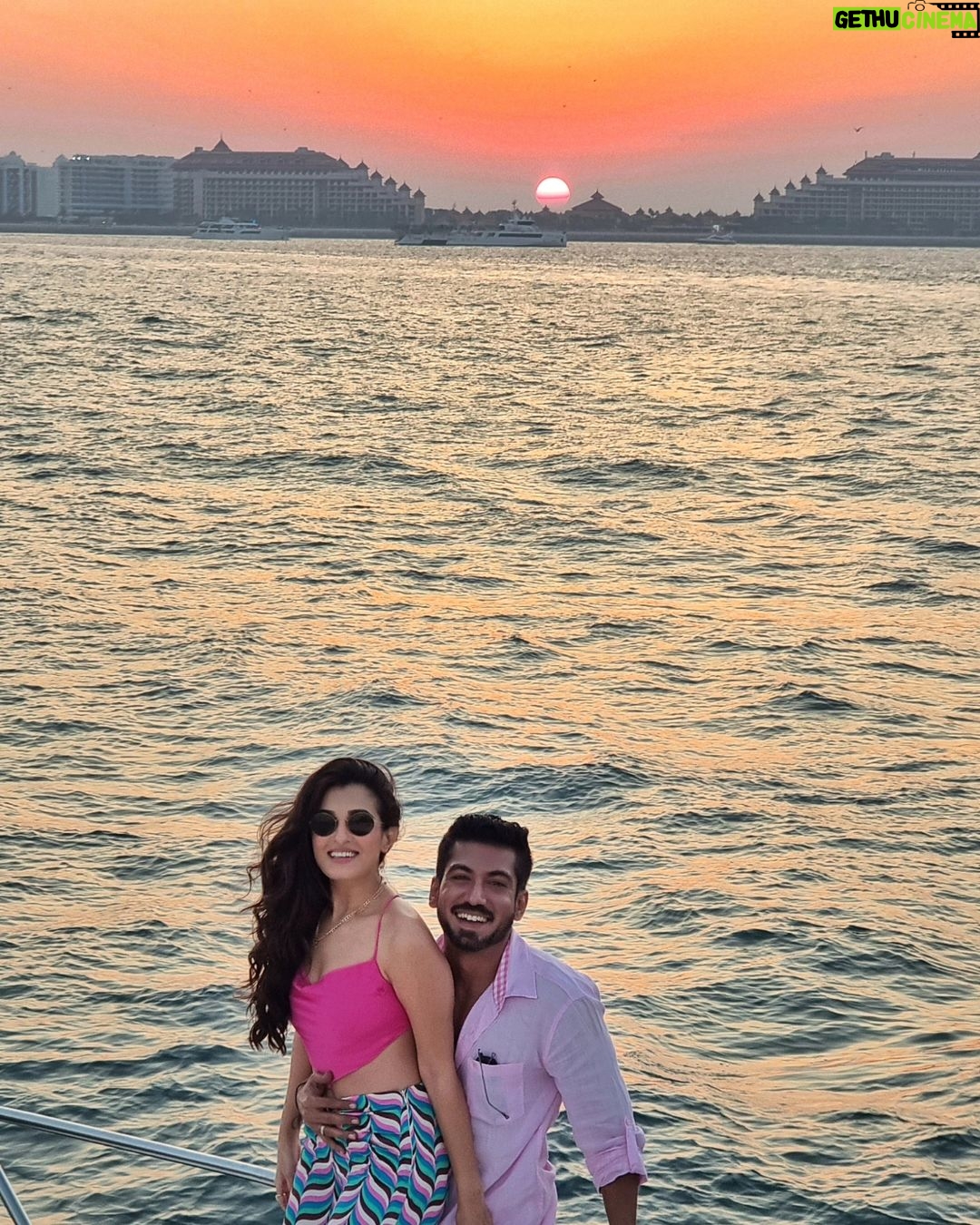 Shiny Doshi Instagram - "Wishing you all a New Year filled with joy, laughter, and endless possibilities. May 2024 be your best chapter yet! 🎉✨ #happynewyear #happy2024 Dubai,UAE