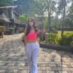 Shiny Doshi Instagram - "Lost in the serenity of Arova Woods, nestled among the Lonavala mountains. A tranquil escape with breathtaking views, delectable cuisine, and unmatched hospitality. A must-visit haven for nature and relaxation enthusiasts. 🌲🏞️ #ArovaWoods #LonavalaEscape" @arovawoods.zincjourney @zincjourney.bythefern