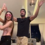 Shiny Doshi Instagram - Channelling Our Lord Bobby Energy 🤣👯‍♀️ #crazy #party #partynight #dance #friends #friendship #crazyfriends #explore #funny #follow