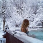 Shirley Lamy Instagram – L’endroit où je veux être en ce moment ❄️ Les Houches, Chamonix, France