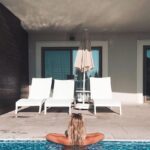Shirley Lamy Instagram – Juste un cocktail frais… avec un petit parasol ⛱🎶