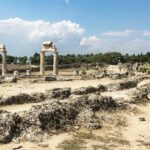 Shirley Lamy Instagram – Une des sept merveilles du monde 🌎 #pamukale #templedarthemis #turquie #izmir #holidays #greatview #pamukkale Pamukkale