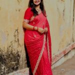 Shiva Jyothi Instagram - When god gives you a new beginning, don't repeat the old mistakes. ❤️ Saree & blouse @anvitha_collections ❤️ #newpost #jyothakka #shivajyothi #instagram #instagood #saree #sareelove #festival
