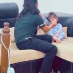 Shiva Jyothi Instagram - ఇట్ల తినిపియాలి food 😂😂😂 #newreel #newpost #instagram #instagood #children #comdey_posts #jyothakka #shivajyothi