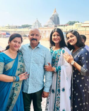 Shivani Sangita Instagram - 25years of togetherness, nourishment, understanding, perseverance, ups and downs and most importantly Love 🥰. Happy Anniversary Papa Mama ❤️ 
Jay Jagannath 🙏🏻
