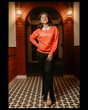 Shivani Sangita Instagram - 2023 showed me the best and the worst in different ways. Exactly like SRK movies: Kabhi Khusi Kabhi Gham 🧡 I still wish to live the last few hours of this year to the fullest in my ways before welcoming the New Year 🥰