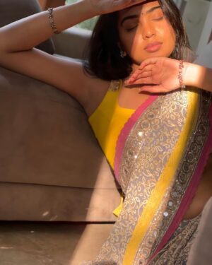 Shivathmika Rajashekar Instagram - Starring in my own movie, with background music and slomo shots and allllll that jazzzz✨