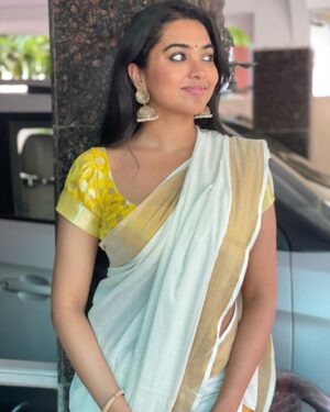 Shivathmika Rajashekar Instagram - Tbt Onam and I refuse to move on from this song.... thenksss byeeee