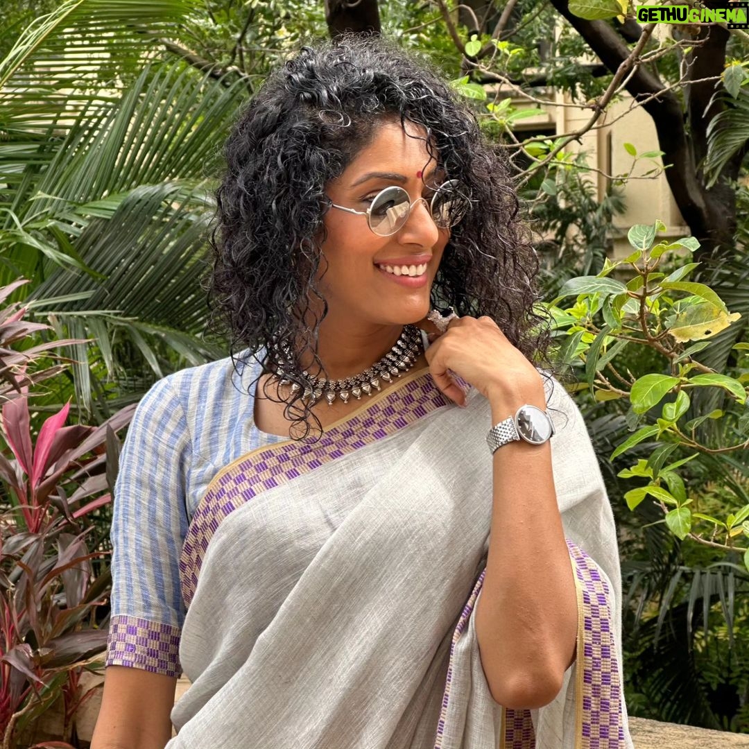 Shraddha Musale Instagram - I think these days, I am just looking for opportunities to wear sarees. It's truly a wonderful feeling 😻 #sareelove #cottonsaree #linensarees #greysaree #indianwear