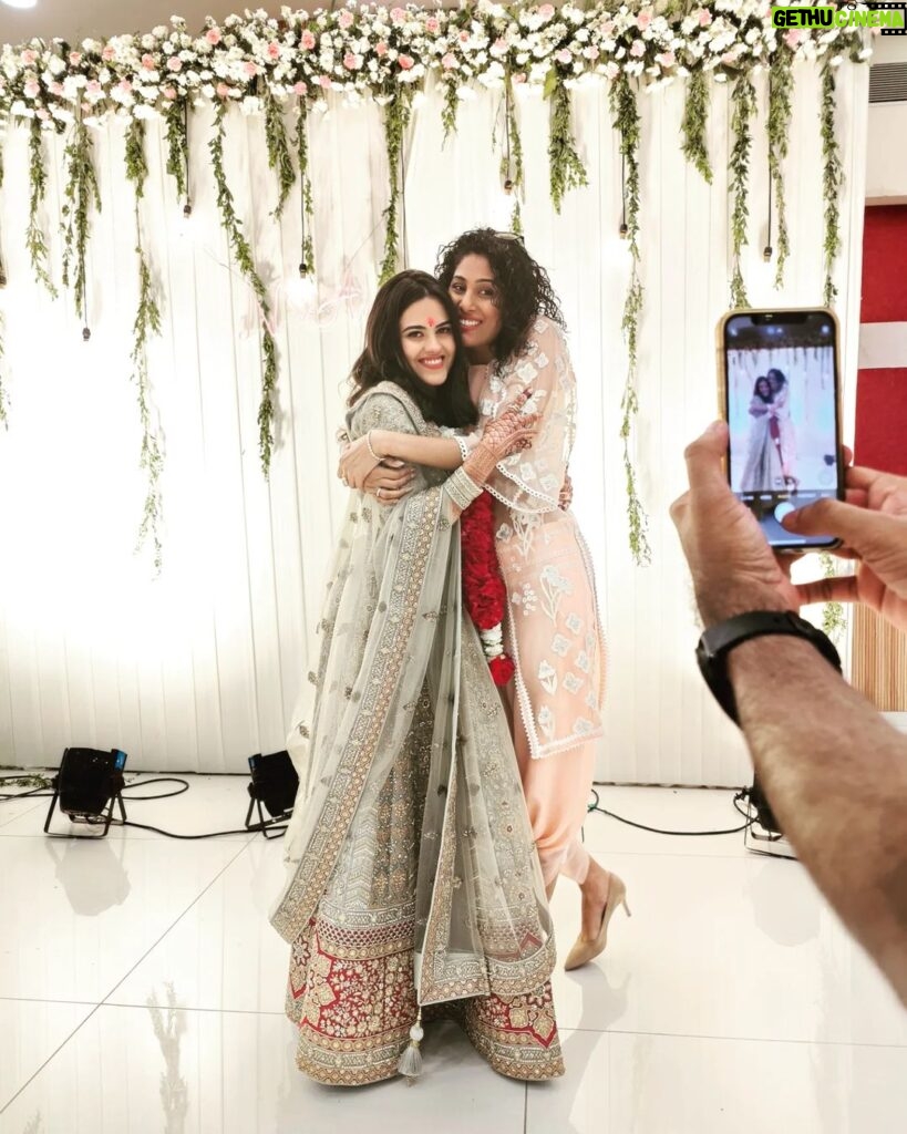 Shraddha Musale Instagram - The closest cutest kiddo is getting engaged 😳 So happy and emotional at the same time. The bond and memories we share are invaluable @nidhi_avasthi Lots of gandi poppies to you 😃 Hope God gives such neighbours who become family, to everyone ❤ @mikhilmusale88 @ravi.d.musale @madhurimusalepluto @radhika1010 @avasthi_anuradha