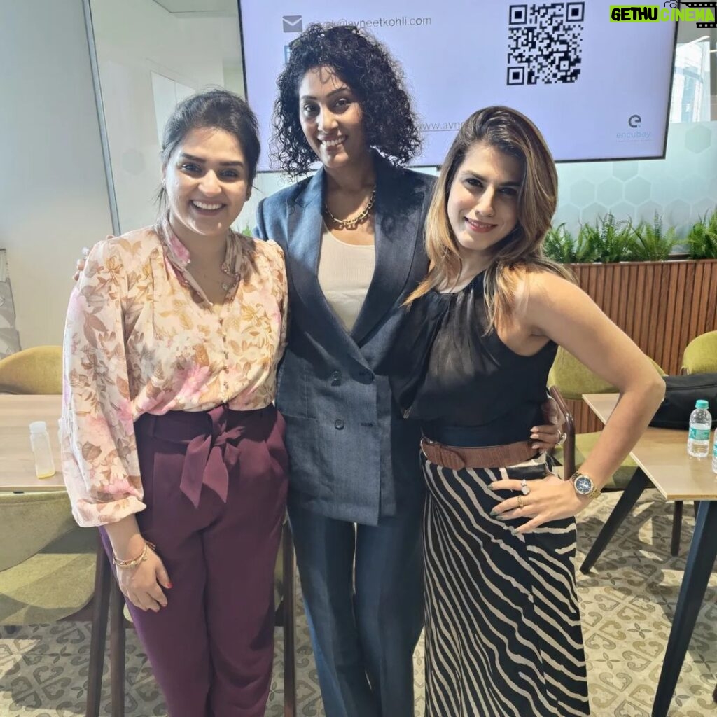 Shraddha Musale Instagram - At a breakfast meeting with all women founders hosted by Aavishkaar capital and @encubay_ @deeekshaa and @avneetkohli you are becoming a conduit for every woman founder to help realise the dream. Thanks Sushma Kaushik , Vineet and your team for the lovely action packed morning, full of conversations I always feel that when women are 'together', it's a different world out there. The support, the friendship, the understanding, standing up for each other, managing emotions..... feels like we've become super powers. It's not about gender equality or competing with men...men are cool, we appreciate and love them😃 As Vineet said, these days the market is equal. It works on merit, ultimately it's business, it can be a man or a woman. #womenfounders @kirtydatar #encubayangelnetwork #cornellmaha60