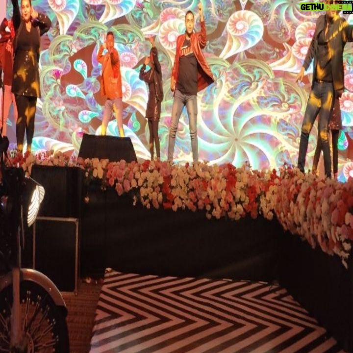Shraddha Musale Instagram - Judging for @grandhyattmumbai 's annual event. So good to see all the departments in a different light. Sales, housekeeping, culinary.... the engineering department won my heart❤️ #dancecompetition #camaraderie #fun @soniapaul6
