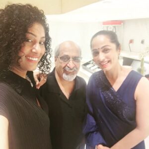 Shraddha Musale Instagram - Where are we? 
Daya's first film as a producer and actor, it's a Tulu film. Heart warming subject, beautifully shot in Manglore, and commendable performance 👏
Called 'Yaan Superstar'

 #yaansuperstar
#yaansuperstartulumovie @shivaaji_satam @narendragupta22 @iamrealanshasayed @dineshphadnis @dayanandshetty8