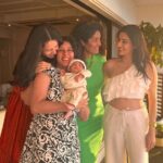 Shraddha Musale Instagram - Big congratulations @iamsameksha and @itsshaeloswal! And Sam such chill sorted new mom you are❤️ Kudos and hugs :)) @suhani8 we all love you, inspite of being the youngest, you show the highest level of maturity n understanding, always🤗 and @ashleshasavant hmmm..wait. we being monkeys...you definitely need spanks from me🐱 sucha ball of energy you are. Playtime full of masti, discussions, opinions, gyaan, convincing, and awesome hospitality #porusgang #yearsoffriendship #shootlife #girlchats #newbaby