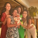 Shraddha Musale Instagram - Big congratulations @iamsameksha and @itsshaeloswal! And Sam such chill sorted new mom you are❤️ Kudos and hugs :)) @suhani8 we all love you, inspite of being the youngest, you show the highest level of maturity n understanding, always🤗 and @ashleshasavant hmmm..wait. we being monkeys...you definitely need spanks from me🐱 sucha ball of energy you are. Playtime full of masti, discussions, opinions, gyaan, convincing, and awesome hospitality #porusgang #yearsoffriendship #shootlife #girlchats #newbaby