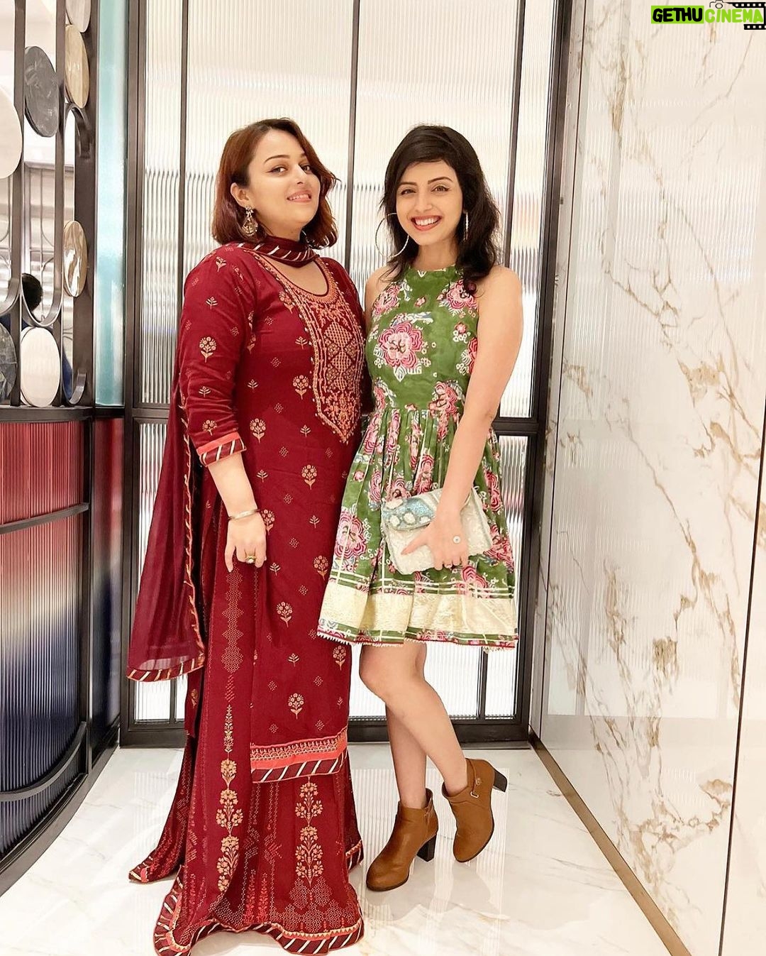 Shrenu Parikh Instagram - Happy Birthday to my wonderful and sweet fellow scorpio @shrenuparikhofficial ! ππ Your presence adds so much joy to my life, and on this special day, I wish you all the happiness, love, and incredible moments that you truly deserve. Lots of love for the beautiful New Beginnings β¨ May your years ahead be filled with laughter, adventure, and beautiful memories. Cheers to another year of friendship and shared smiles! π₯³π . . . . . . . . #BirthdayCelebration #CheersToYou #shrenu #shrenuparikh #birthdaygirl #cute #love #ishqbaaz #scorpio #scorpioseason #pretty #photooftheday #shrenal #sheru #instagood #instadaily India