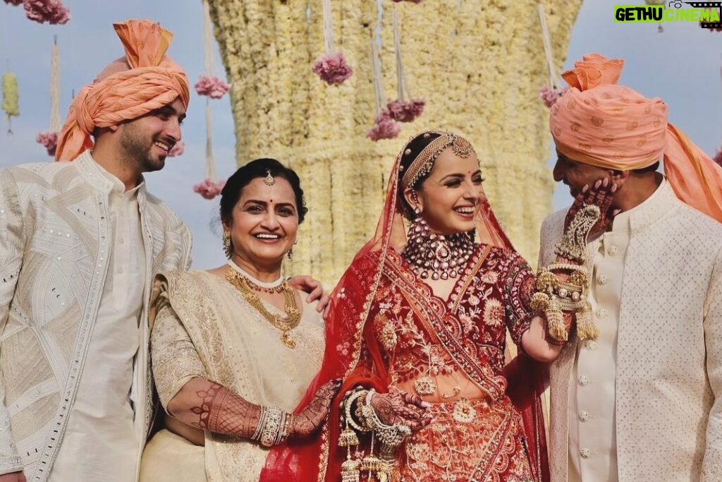 Shrenu Parikh Instagram - I knew my sister would be a pretty bridezilla but had no idea she would be beaming with so much excitement throughout the wedding ❤️ Cheers to celebrating and starting @shrenuparikhofficial & @akshaymhatre11 happily ever after with handpicked core memories from the wedding celebrations!! & Congratulations to all of us on wedding planning & execution being over 😂 #loveatfirsttake Vadodara, Gujarat, India