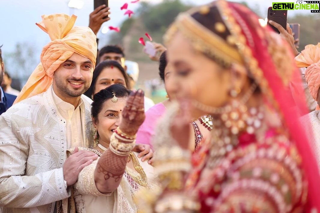 Shrenu Parikh Instagram - I knew my sister would be a pretty bridezilla but had no idea she would be beaming with so much excitement throughout the wedding ❤️ Cheers to celebrating and starting @shrenuparikhofficial & @akshaymhatre11 happily ever after with handpicked core memories from the wedding celebrations!! & Congratulations to all of us on wedding planning & execution being over 😂 #loveatfirsttake Vadodara, Gujarat, India