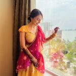 Shrenu Parikh Instagram - This dress felt like SUMMER in December 🌺🦋🌻 . Ganesh sthapna day! . Itni sundar photo sirf meri @dearmansi kheenchti hai . Outfit by @bunaai Makeup hair by @thebigbangsalon