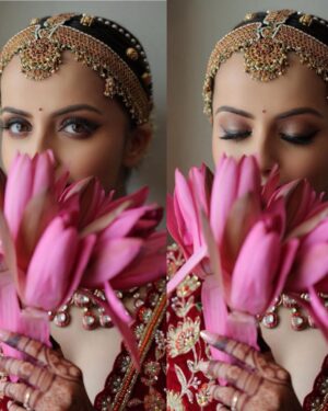 Shrenu Parikh Instagram - The Bridal Details ♥️
.
In frame :- @shrenuparikhofficial 
.
Look Designed, Styled & MUA💄:- @nehaadhvikmahajan 
.
Outfit👗:- @kalkifashion 
.
Bridal Set💎:- @khuranajewelleryhouse 
.
Bridal Accessories:- @raabtabyrahul @raabta_brides 
.
📸:- @oragraphy @fashionbyora 
.
#shrenuparikh #loveatfirsttake #nehaadhvikmahajan #nammakeovers #imuseacademy #bridalsbynam #bridallook #makeupartist