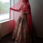 Shrenu Parikh Instagram - The Bridal Details ♥️ . In frame :- @shrenuparikhofficial . Look Designed, Styled & MUA💄:- @nehaadhvikmahajan . Outfit👗:- @kalkifashion . Bridal Set💎:- @khuranajewelleryhouse . Bridal Accessories:- @raabtabyrahul @raabta_brides . 📸:- @oragraphy @fashionbyora . #shrenuparikh #loveatfirsttake #nehaadhvikmahajan #nammakeovers #imuseacademy #bridalsbynam #bridallook #makeupartist